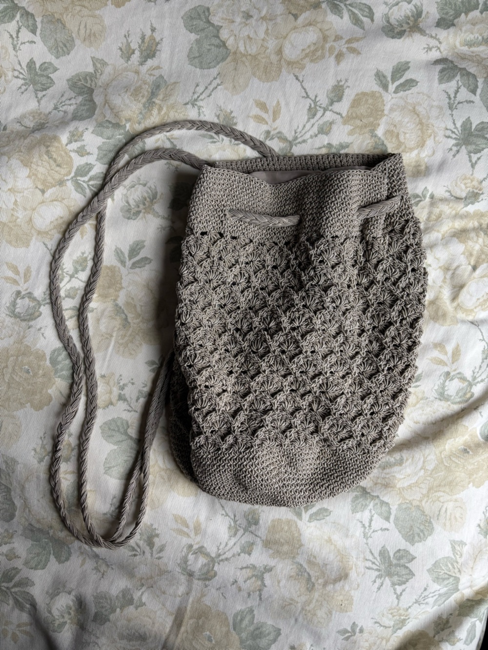 Vintage crochet bucket bag